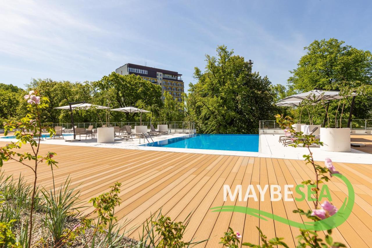Maybesea Nadmorskie Tarasy A415 Kolobrzeg Exterior photo